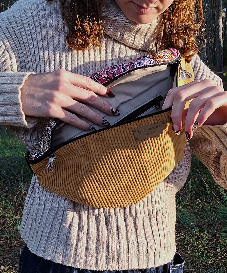 Maxi banane Paisley et velours ocre – Image 2